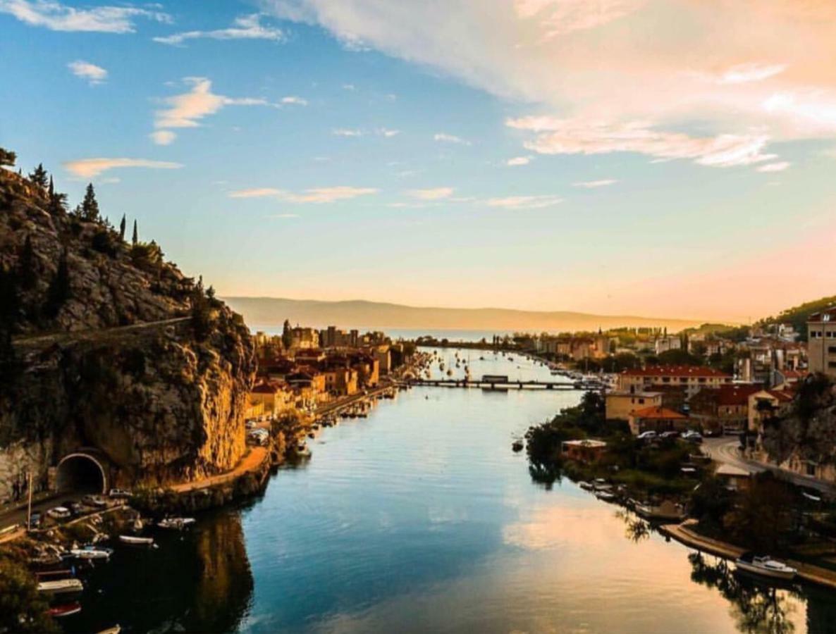 Duće Loreanto المظهر الخارجي الصورة